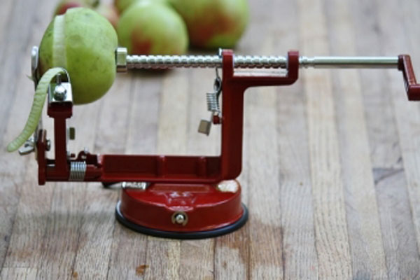 apple peeler with vacuum base
